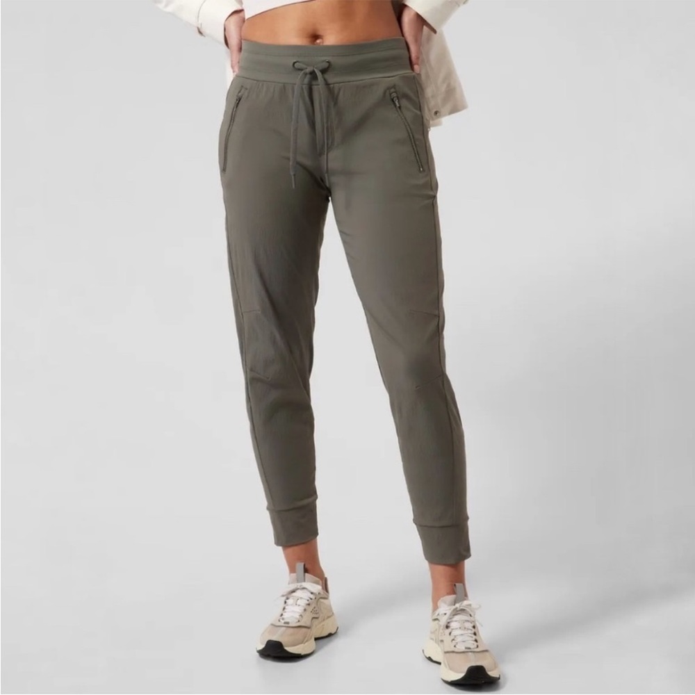 BOGO! ATHLETA Trekkie North Jogger Pants Mountain Olive Green Size 4